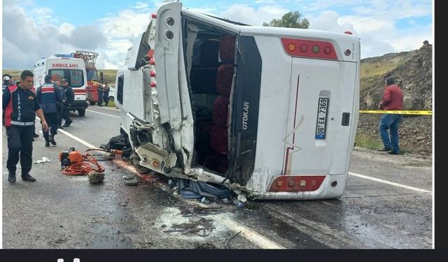 Ankara'dan Sivas’a Taziyeye Gidenleri Taşıyan Otobüs Yozgat'ta Devrildi
