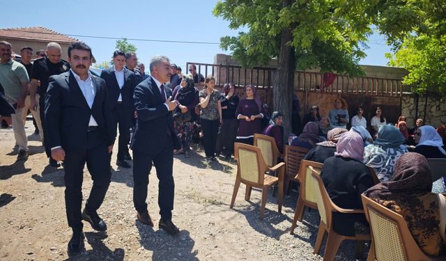 Yozgat Valisi Mehmet Ali Özkan’dan Taziye Ziyareti: Yenifakılı Belediye Başkanı Musa Sarıaslan’ı Rahmetle Andı