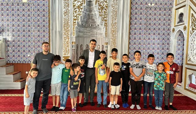 Aydıncık Kaymakamı Şahin'den Yaz Kursu Öğrencilerine Moral