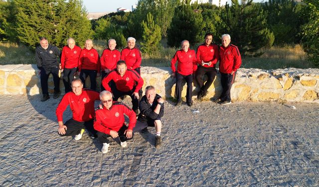 Seher Vakti Spor Ekibi Çamlık Milli Parkında Güç Depoluyor