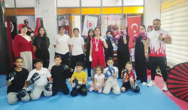 Minik Yumruklardan Büyük Zafer: Yozgatlı İsra Türkiye Üçüncüsü