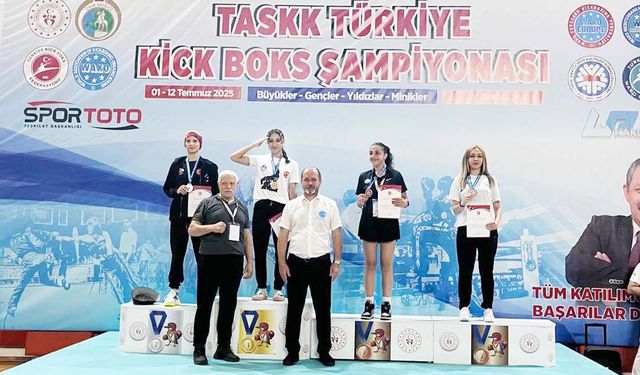 Yozgat’ın Gururu Betül Zararsız Türkiye Kick Boks Şampiyonu Oldu!
