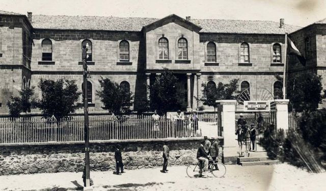 Yozgat Lisesi Seferberliğin 111. Yılında Şeref Madalyası Bekliyor!