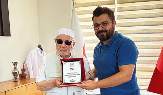 Akdağmadeni’nde kurucu olarak görev yaptı: o müdüre vefa