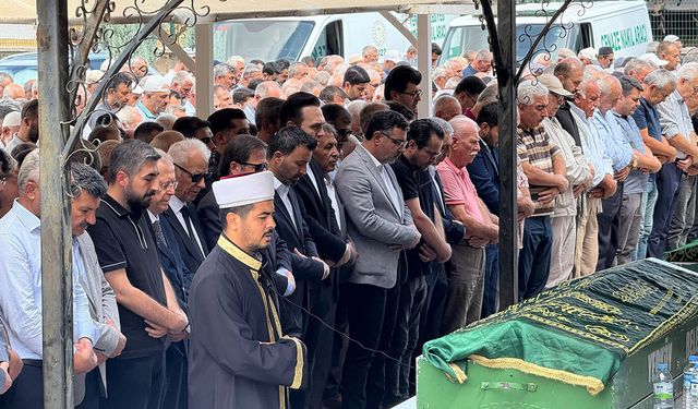 Yerköy’de Siyasiler ve Vatandaşlar Buluşturan Cenaze: Salih Şimşek son yolculuğuna uğurlandı