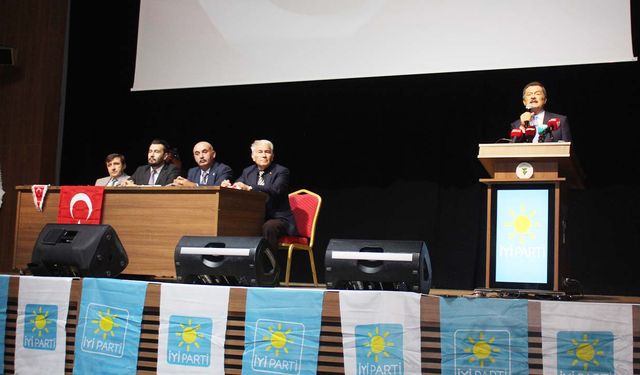 İYİ Parti Yozgat’ta Yeni Dönem: Bayrak Koçer’e Teslim Edildi!