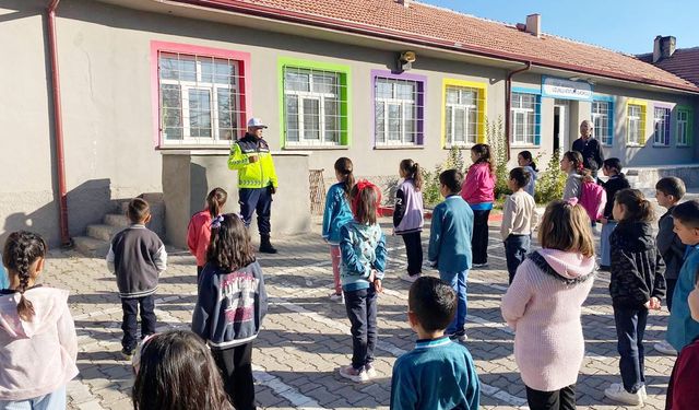 Yozgat’ın Boğazlıyan İlçesi’nde miniklere trafik eğitimi