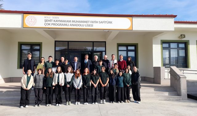 YOBÜ Öğretim Üyesi Prof. Dr. Mustafa Böyükata Bolu'da öğrencilerle buluştu