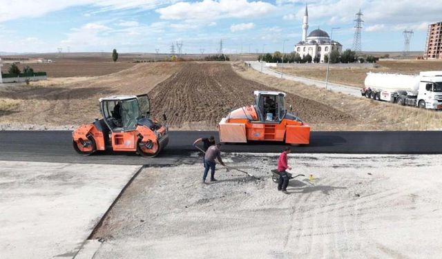 Sorgun’da Asfalt Mesaisi Gece Gündüz Sürüyor!