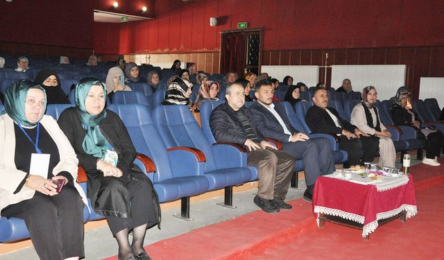 Sorgun’da “Aile” Konulu Konferans: Dünya ve Ahiret Mutluluğunun Anahtarı Ailede Saklı