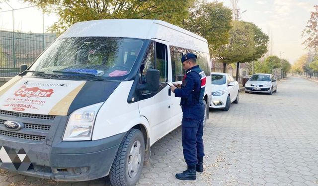 Yozgat’ta Jandarma Okul Servis Araçlarını Denetledi