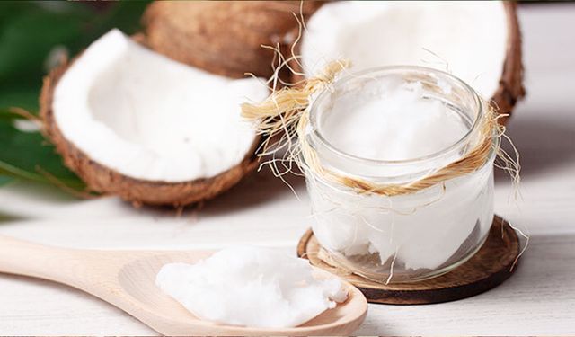 Hindistan Cevizi Yağı Yüze Sürülür Mü? Uzmanlar Uyardı