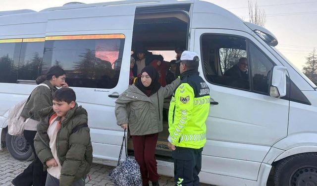 Yozgat’ta Jandarma Çocuklara Trafik Bilinci Aşılıyor: Eğitim ve Denetimler Sürüyor