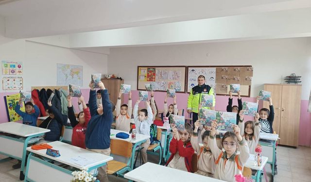 Yozgat İl Jandarma’dan Öğrencilere Trafik Eğitimi: Trafik Bilinci Küçük Yaşta Kazandırılıyor