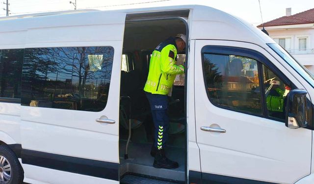 Yozgat’ta Okul Servisleri Jandarma Denetiminden Geçti: Öğrencilerin Güvenliği Öncelikte