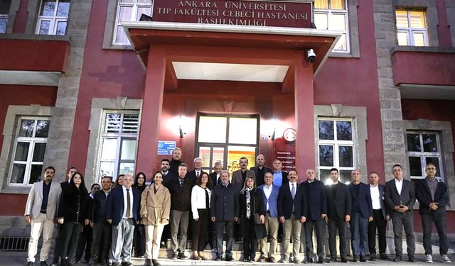 Ankara Üniversitesi Rektörü Prof. Dr. Necdet Ünüvar Cebeci Hastanesinde İncelemelerde Bulundu