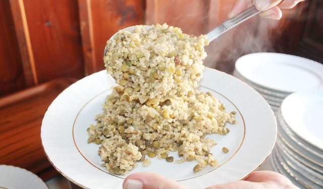 Yozgat’ta aromalı mercimekli pilav etkinliği: Şairler ve iş insanları bir araya geldi