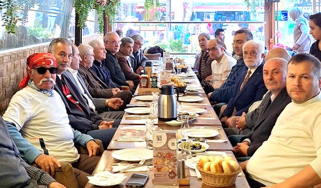 Ankara’daki Yozgatlılar Kızılay’da bir araya geldi