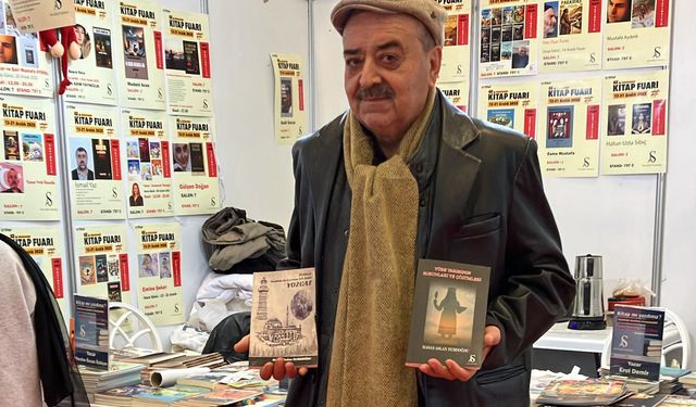 Yozgatlı yazar, iş insanı, tarım uzmanı ve siyasetçi Hasan Aslan Nurdoğdu TÜYAP'ta