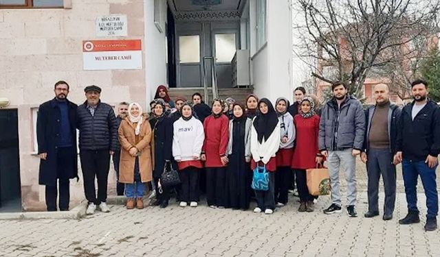Yozgat’ın Boğazlıyan İlçesi’nde gençler namaza sahip çıktı!