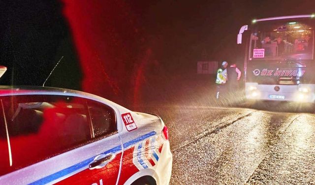 Yozgat’ta yolcu araçları tek tek denetlendi