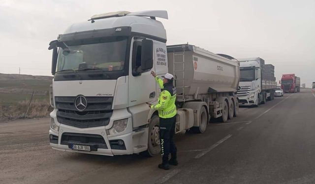 Sorgun’da Yük Taşıyan Araçlar Denetleniyor!