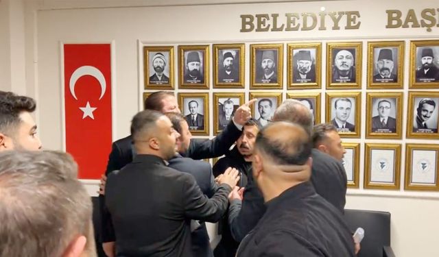 Son dakika Yozgat Belediye Meclisi yine karıştı