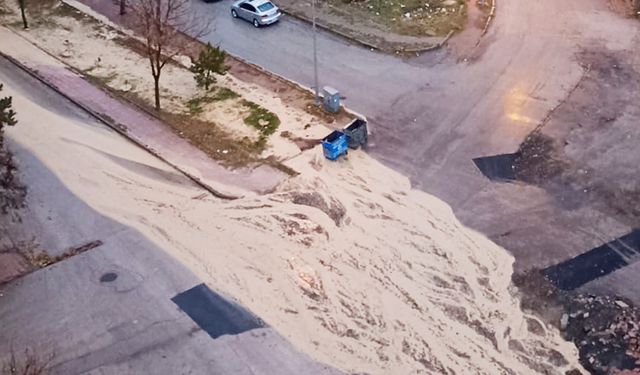 Yozgat’ta yağmur yağdı yollar şelale oldu aktı!