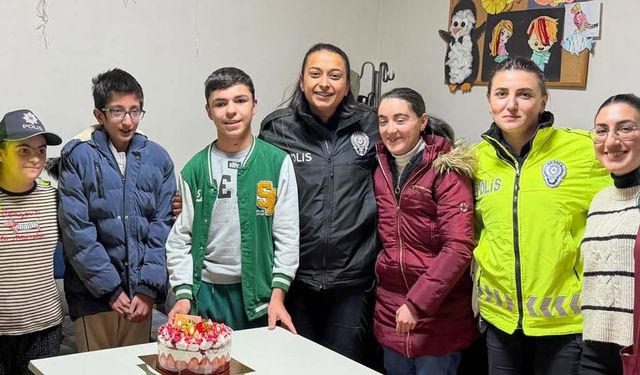 Yerköy’de Polis-Öğrenci Buluşması: Güvenli Bir Gelecek İçin El Ele