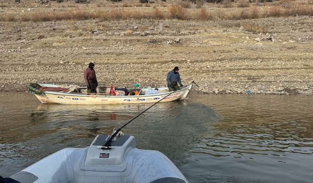 Çekerek'te kayıp tekneyi Jandarma buldu