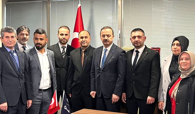 Akdağmadeni Anahtar Parti Teşkilatını Genel Başkan Ağıralioğlu Ağırladı