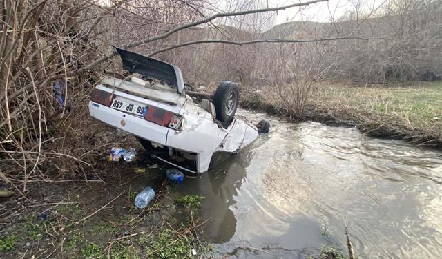 Yozgat’ta Direksiyon Hakimiyetini Kaybetti, Dereye Düştü!