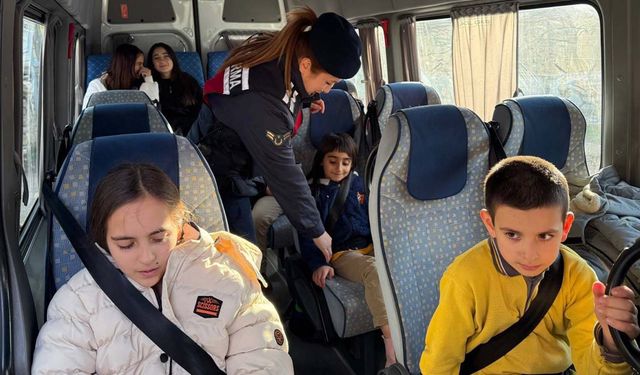 Yozgat’ta Jandarmadan Okullara Yakın Takip!