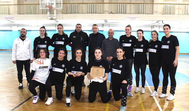 MC Sistem Yozgat GSK Kadın Hentbol Takımı Zirvede