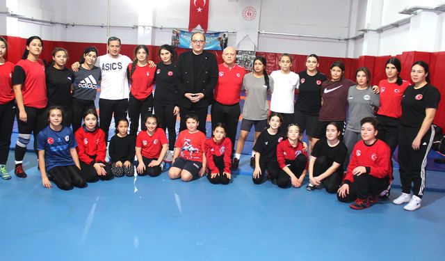 Yozgat İl Özel İdaresi Kadın Güreş Takımı Geleceğin Şampiyonları İçin Durmadan Çalışıyor