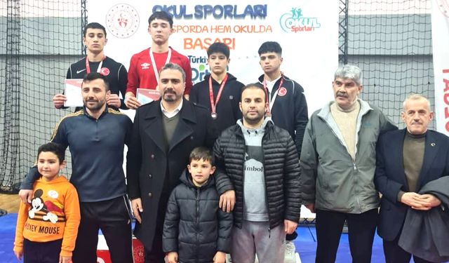 Yozgatlı Güreşçiler Türkiye Şampiyonası Yolunda