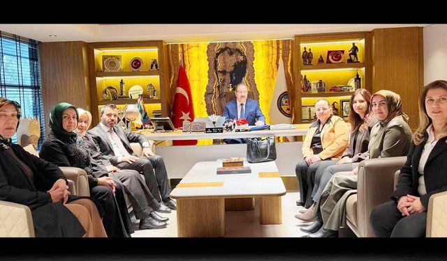 Milletvekilleri Akgül ve Şahan, Yozgat Kadın Kolları Başkanlarıyla Bir Araya Geldi
