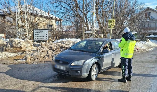 Yozgat’ta Ehliyetsiz yakalanan sürücüye ceza