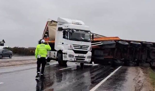Yozgat Sarıkaya Çıkışında Tır Kazası