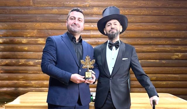 Dünyaca Ünlü Yazar Akif Manaf’a Doğayla Barış Ödülü