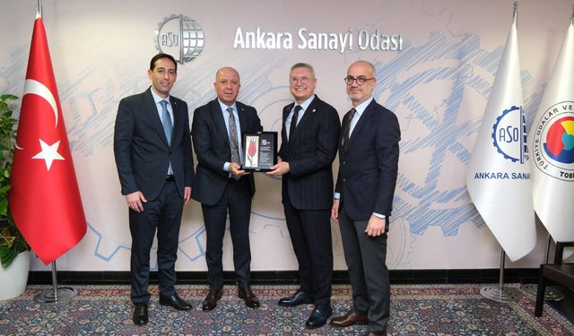 Ankara Sanayi Odası Başkanı Seyit Ardıç’a COF’26 Plaketi