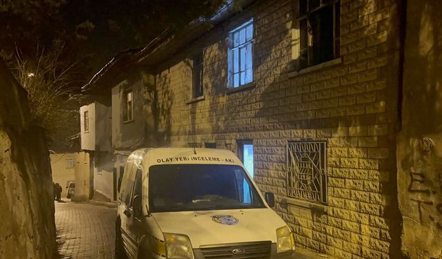 Ahşap Ev Alevlere Teslim Oldu: 2 Kişi Hayatını Kaybetti!