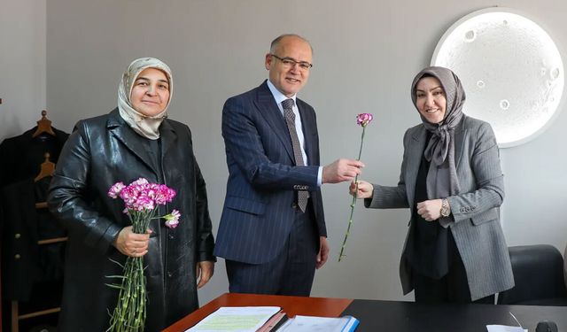 Çekerek Belediyesi’nden Kadın Çalışanlara Anlamlı Kutlama