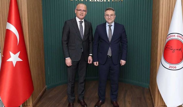 Çekerek Belediye Başkanı Üzeyir İnce’den Bozok Üniversitesi Rektörü Evren Yaşar’a Ziyaret