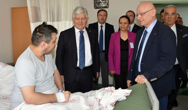 Gülhane Eğitim Araştırma Hastanesi’nden Kahraman Gazilere Bayram Ziyareti