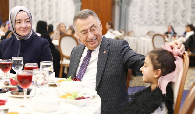 Ankara Milletvekili hemşehrimiz Fuat Oktay Dünya Yetimler Günü İftarında Yetimlerle Buluştu: “Yetim Gülerse Dünya Güler”