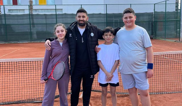 Yozgatlı Minik Raketler Mersin’de İlk Kez Turnuvaya Katıldı