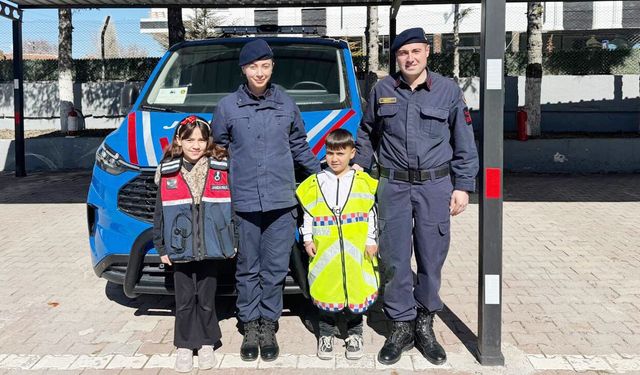 Yozgat İl Jandarma Komutanlığı’ndan Çocuklara Bilgilendirme Faaliyeti