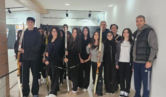 Ümitköy Anadolu Lisesi Öğrencilerinden Okçuluk Ziyareti