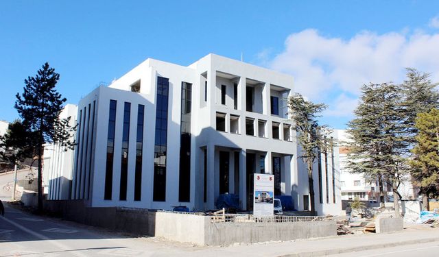 Sarıkaya’da Yeni Hükümet Konağı Hizmete Hazırlanıyor: Vatandaşlara Modern Kamu Hizmeti Sunulacak